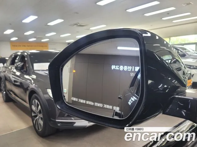 Land Rover Range Rover Velar 2024 thumb 3
