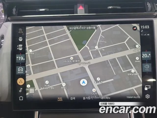 Land Rover Range Rover Velar 2024 thumb 7