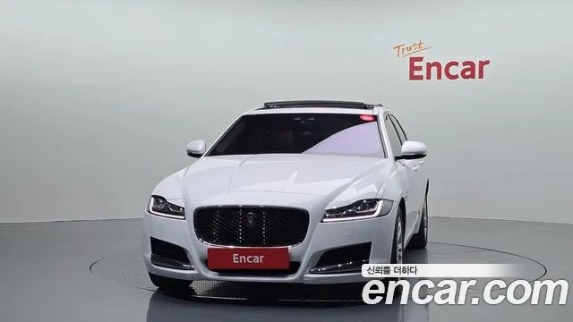 Jaguar XF 2020 thumb 3