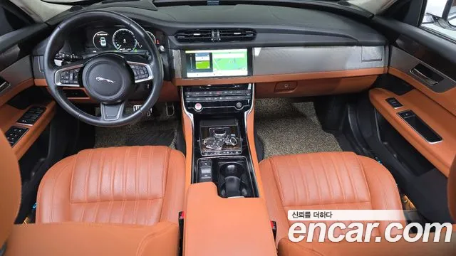 Jaguar XF 2020 thumb 7