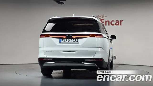 Kia Carnival 2022 thumb 3
