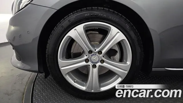 Mercedes-Benz E-Класс 2016 thumb 5