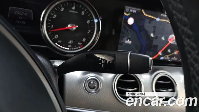 Mercedes-Benz E-Класс 2016 thumb 9
