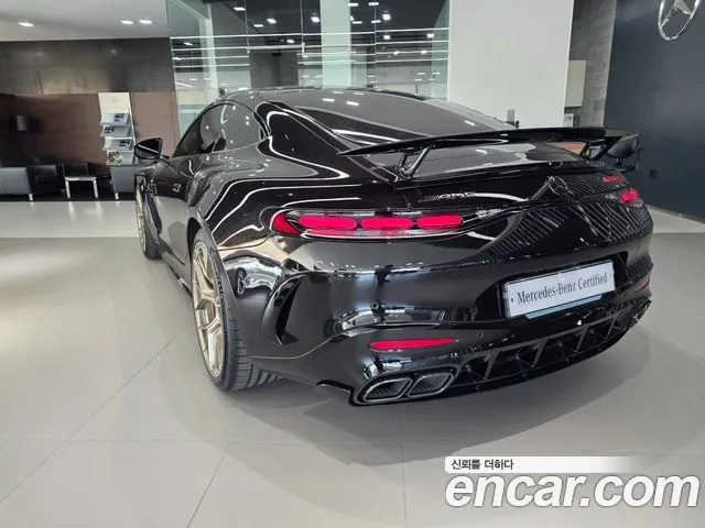 Mercedes-Benz AMG GT 2026 thumb 2