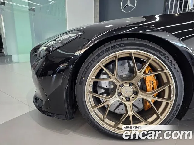 Mercedes-Benz AMG GT 2026 thumb 5