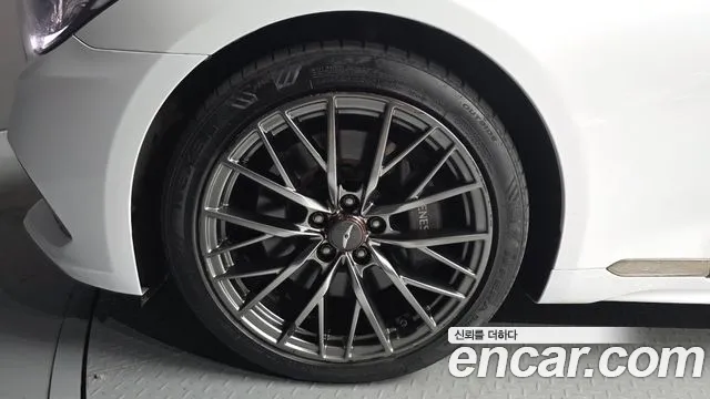 Genesis G80 2019 thumb 5
