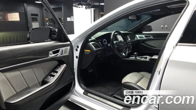 Genesis G80 2019 thumb 10
