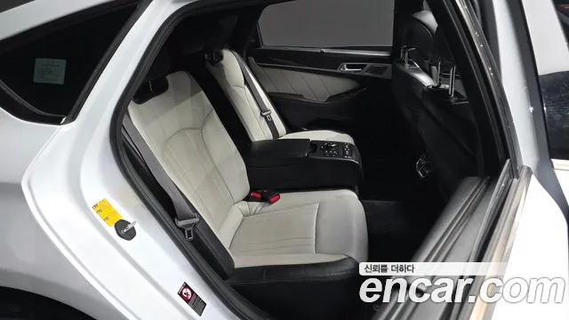 Genesis G80 2019 thumb 12