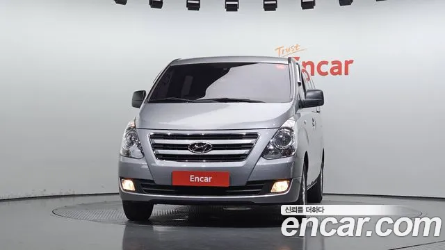Hyundai Starex 2017 thumb 3