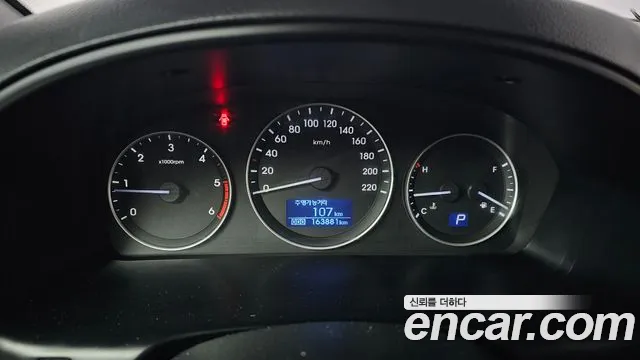 Hyundai Starex 2017 thumb 8