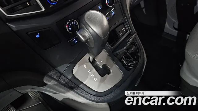 Hyundai Starex 2017 thumb 9