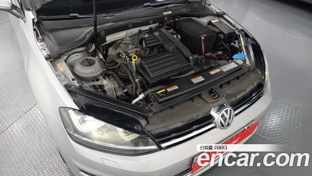 Volkswagen Golf Sportsvan 2014 thumb 6