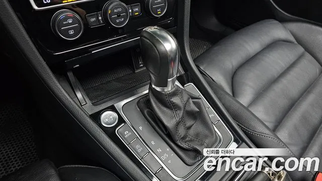 Volkswagen Golf Sportsvan 2014 thumb 9