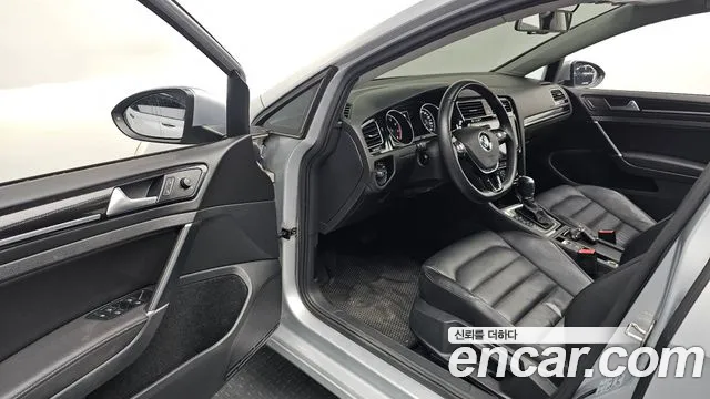 Volkswagen Golf Sportsvan 2014 thumb 10