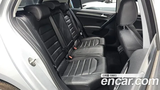 Volkswagen Golf Sportsvan 2014 thumb 11