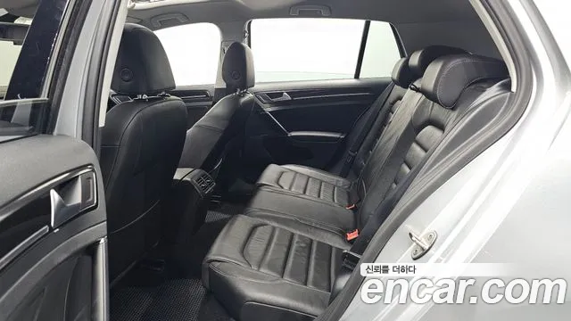 Volkswagen Golf Sportsvan 2014 thumb 12