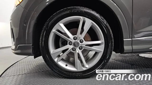 Audi Q3 2020 thumb 4