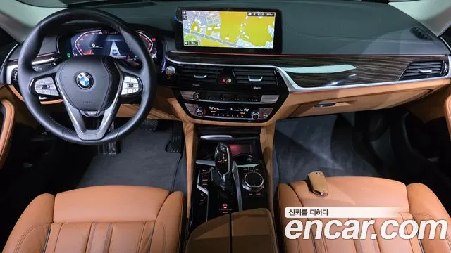 BMW 5-Series 2023 thumb 7
