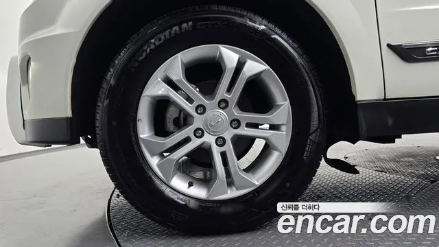 KG_Mobility_Ssangyong KORANDO 2014 thumb 5