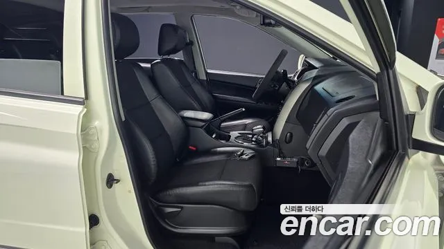 KG_Mobility_Ssangyong KORANDO 2014 thumb 10