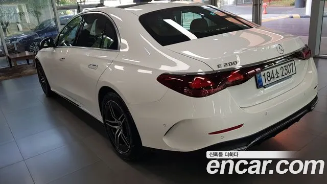 Mercedes-Benz E-Класс 2026 thumb 2