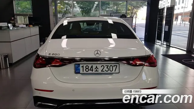 Mercedes-Benz E-Класс 2026 thumb 4