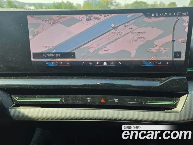 BMW 5-Series 2024 thumb 8