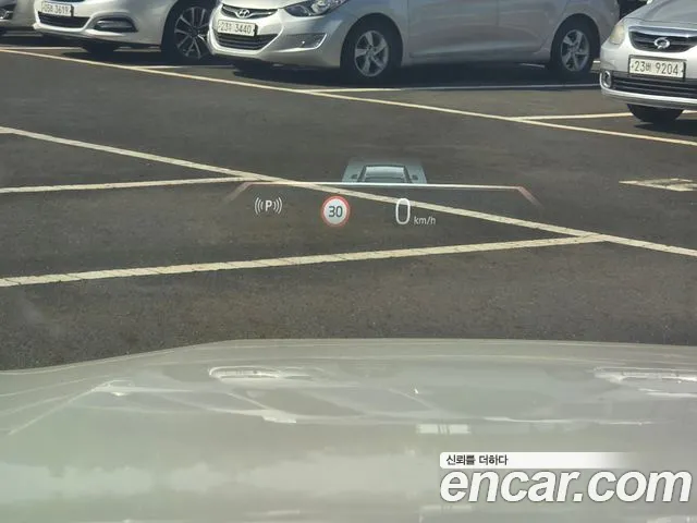 BMW 5-Series 2024 thumb 10