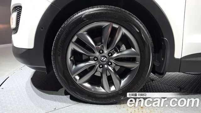Hyundai Santa Fe 2013 thumb 5