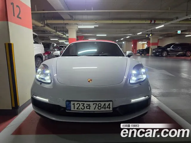 Porsche Cayman 2021 thumb 9