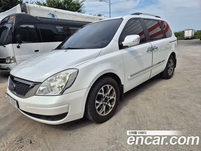Kia Carnival 2013 thumb 2