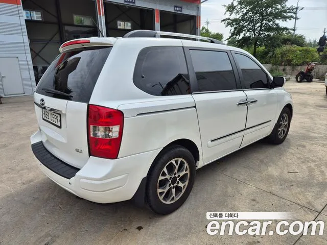 Kia Carnival 2013 thumb 6