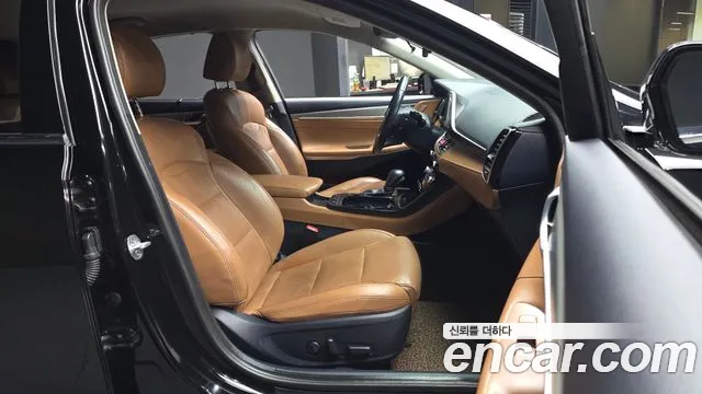 Hyundai Grandeur 2017 thumb 10