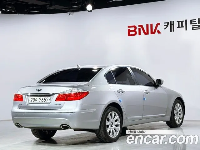 Hyundai Genesis 2009 thumb 2