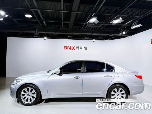 Hyundai Genesis 2009 thumb 3