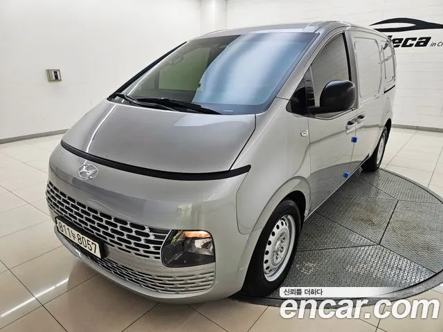 Hyundai Staria 2022 thumb 3