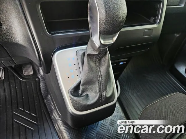 Hyundai Staria 2022 thumb 9