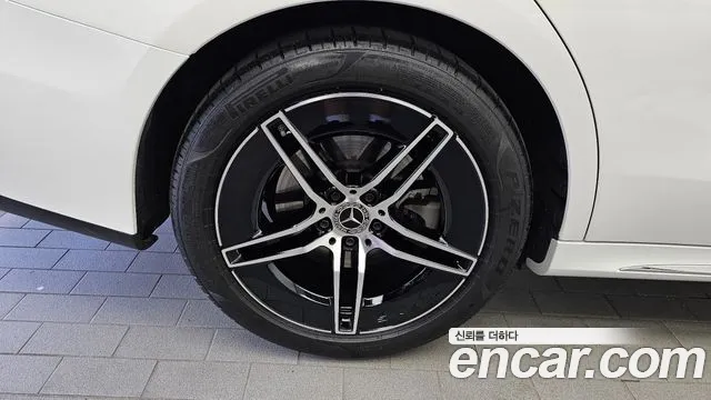 Mercedes-Benz E-Класс 2025 thumb 5