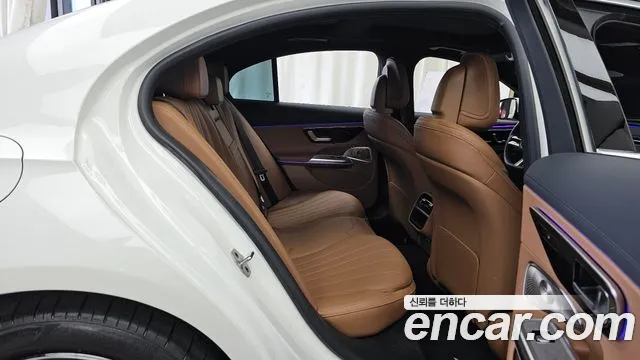 Mercedes-Benz E-Класс 2025 thumb 12