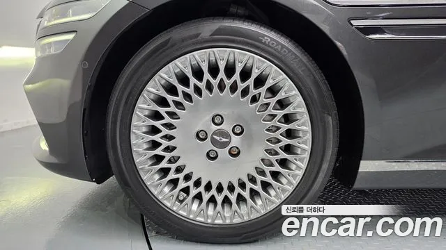 Genesis G80 2022 thumb 5