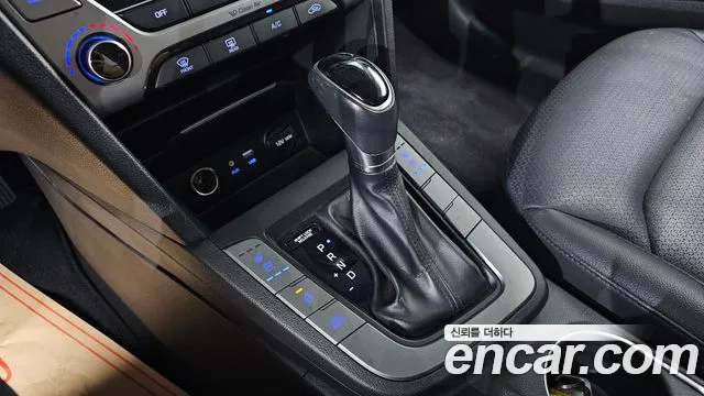Hyundai Avante 2017 thumb 8