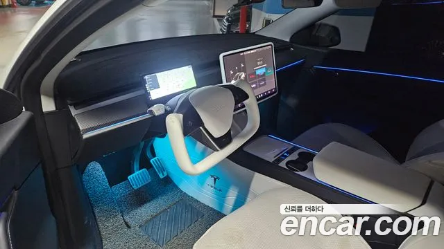Tesla Model Y 2021 thumb 9