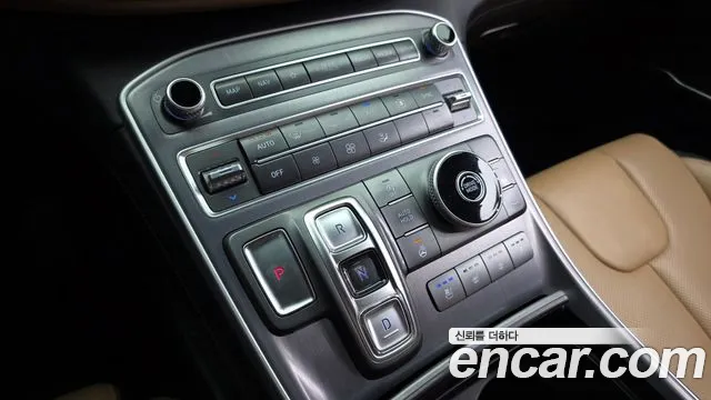 Hyundai Santa Fe 2021 thumb 9