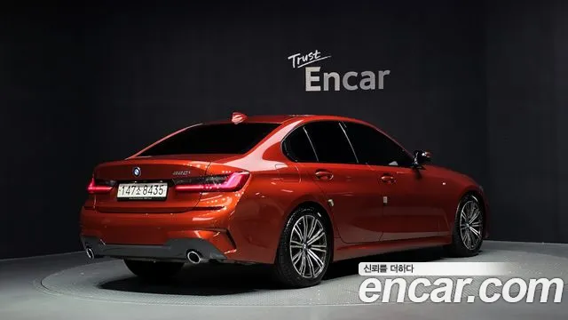 BMW 3-Series 2021 thumb 2