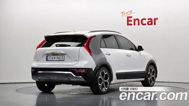 Kia Niro 2022 thumb 2