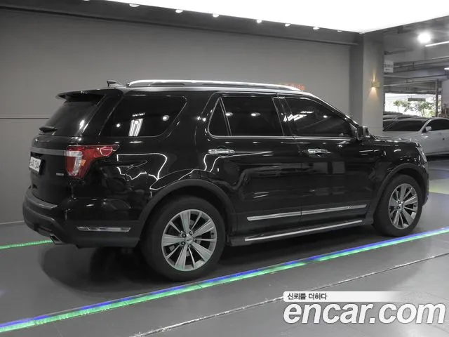 Ford Explorer 2019 thumb 2
