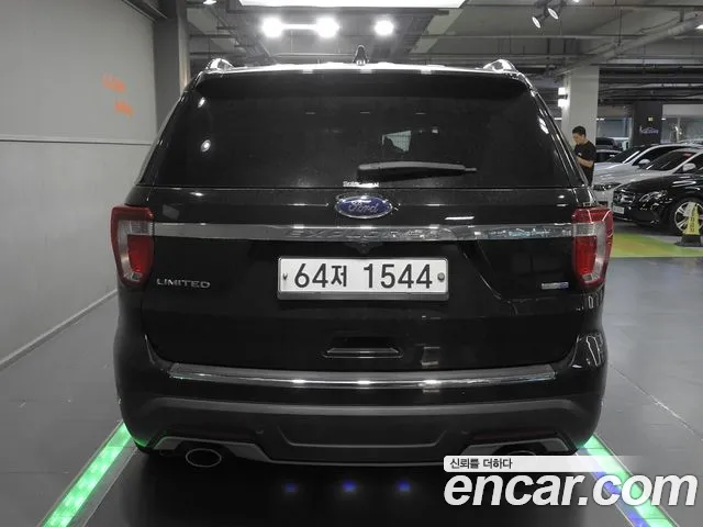 Ford Explorer 2019 thumb 4