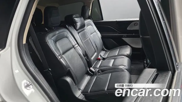 Lincoln Aviator 2021 thumb 12