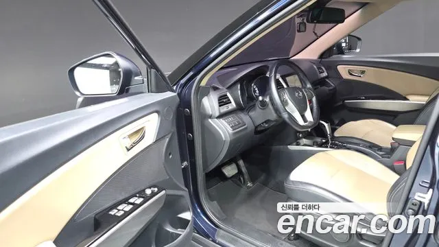 KG_Mobility_Ssangyong TIBOLI 2015 thumb 10