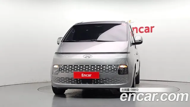 Hyundai Staria 2021 thumb 3
